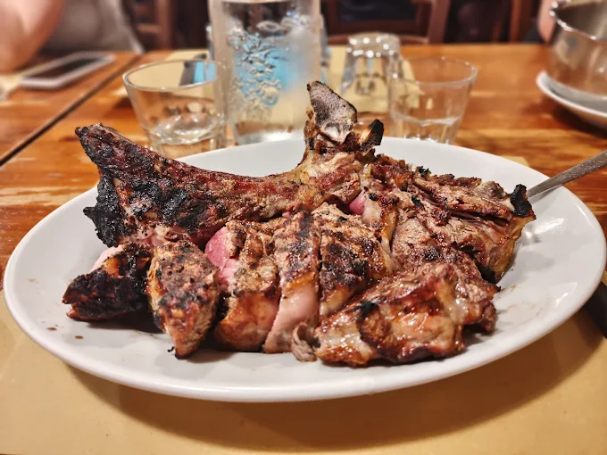 Grigliata di maiale sulla brace