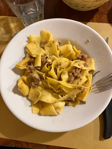 Pappardelle fresche all'uovo al ragù di carne