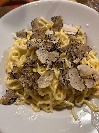Tagliolini freschi al tartufo, mantecati al burro